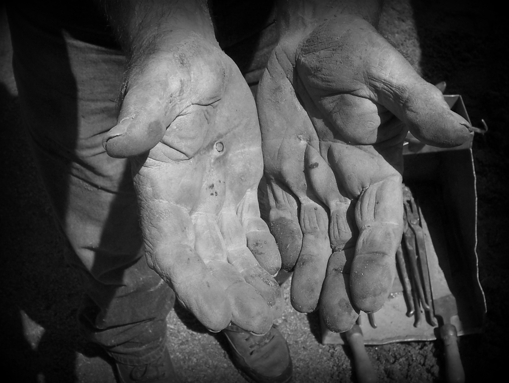 working-hands-